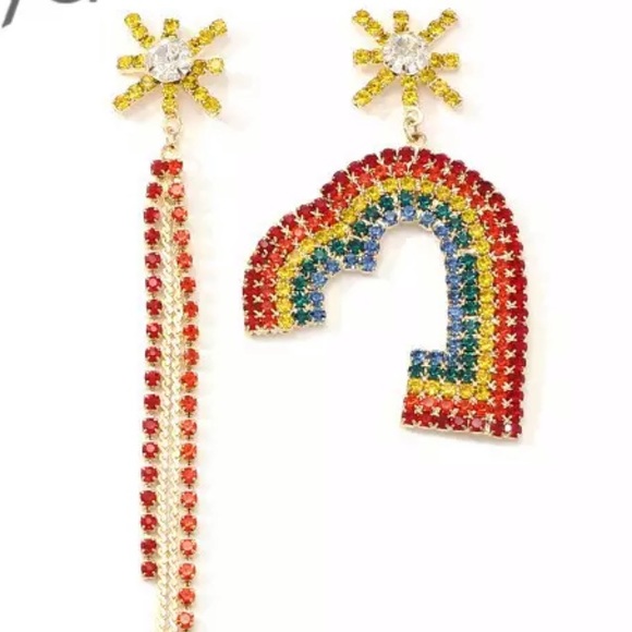 Jewelry - Cute Mismatched Earrings